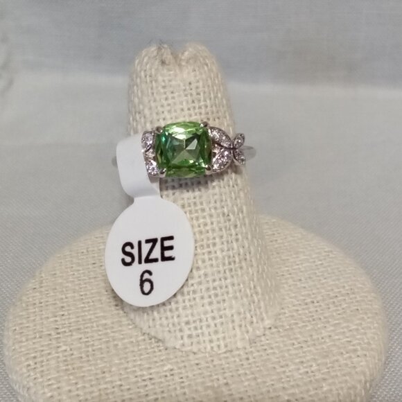 Fragrant Jewel Butterfly Ring - Picture 4 of 5